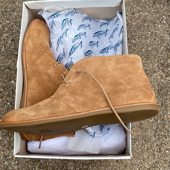 Asherr Lucky Suede Boots - Picture 2 of 3